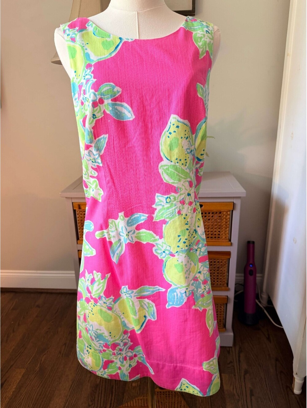 Lilly Pulitzer VEUC Women's Delia Shift Dress “Hotty Pink Lemonade” Size 8